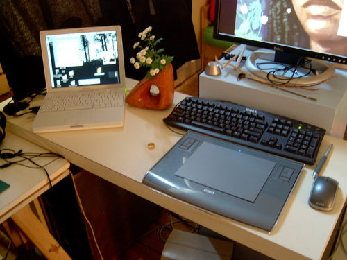 2005-06-24 My desk on a hot day